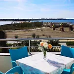 Aurora Apartments-nin- 25m To The