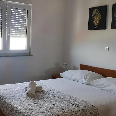 Aurora Apartments-nin- 25m To The Appartamento Nin