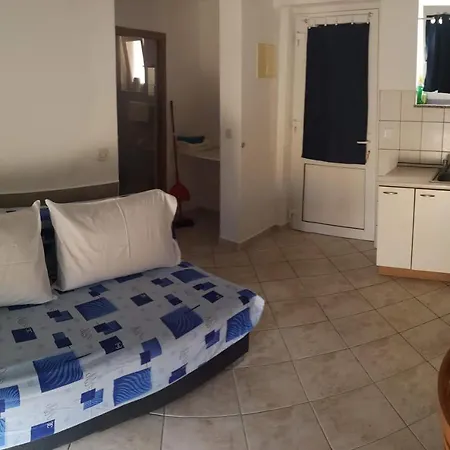 Aurora Apartments-nin- 25m To The *