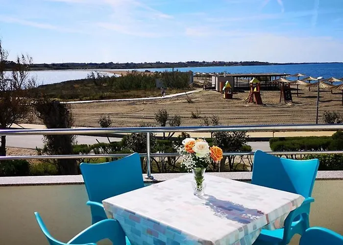 Aurora Apartments-nin- 25m To The