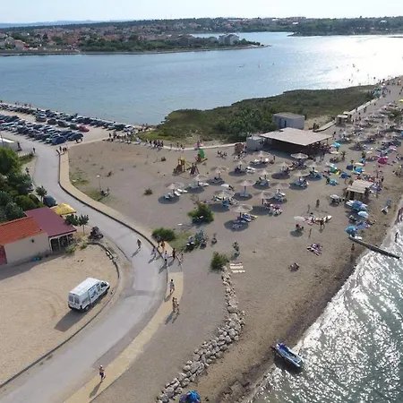 Apartment Aurora Apartments-nin- 25m To The Beach